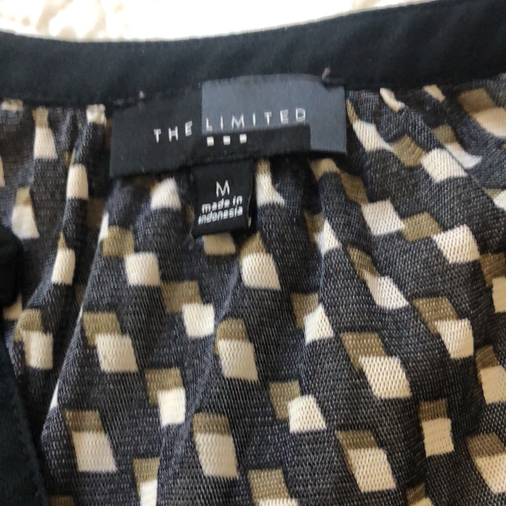Diamond pattern sheer blouse - Picture 4 of 4